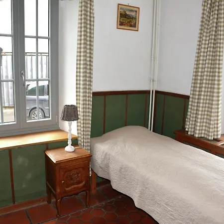 Vintage Farmhouse With Garden, Roofed Terrace * Gouvy