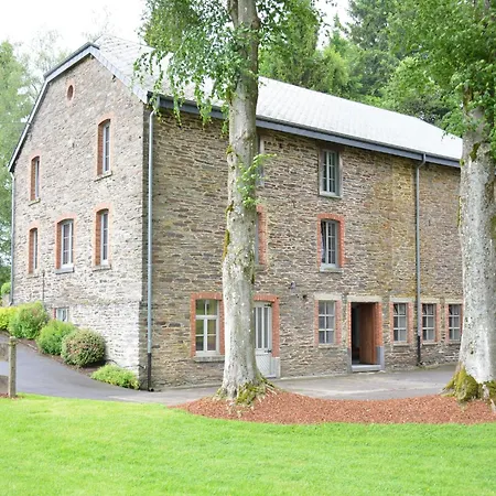 Semesterbostad Vintage Farmhouse With Garden, Roofed Terrace *