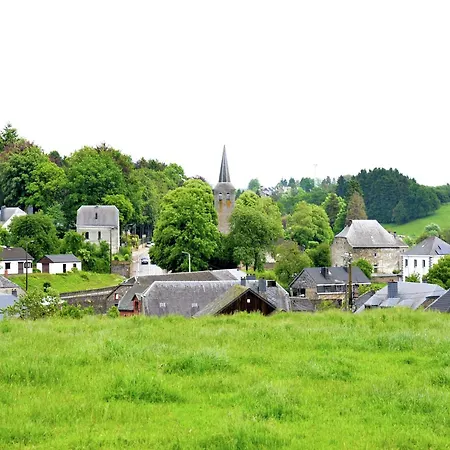 Semesterbostad Vintage Farmhouse With Garden, Roofed Terrace