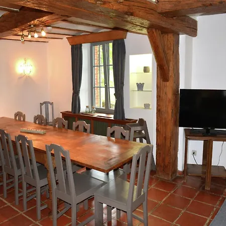 Vintage Farmhouse With Garden, Roofed Terrace Semesterbostad